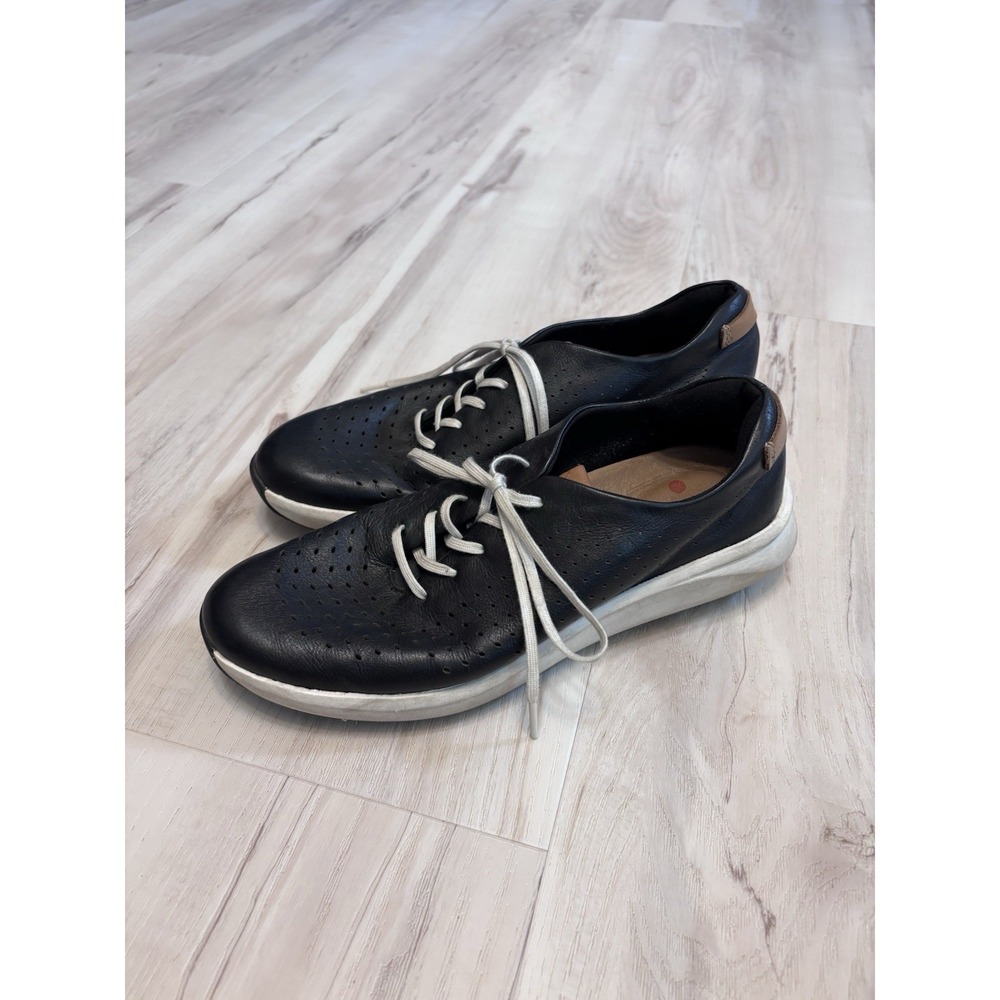Clarks Un Rio Tie Women's Sneaker Black, Size 8M, leather, comfort, arch support - Picture 13 of 13